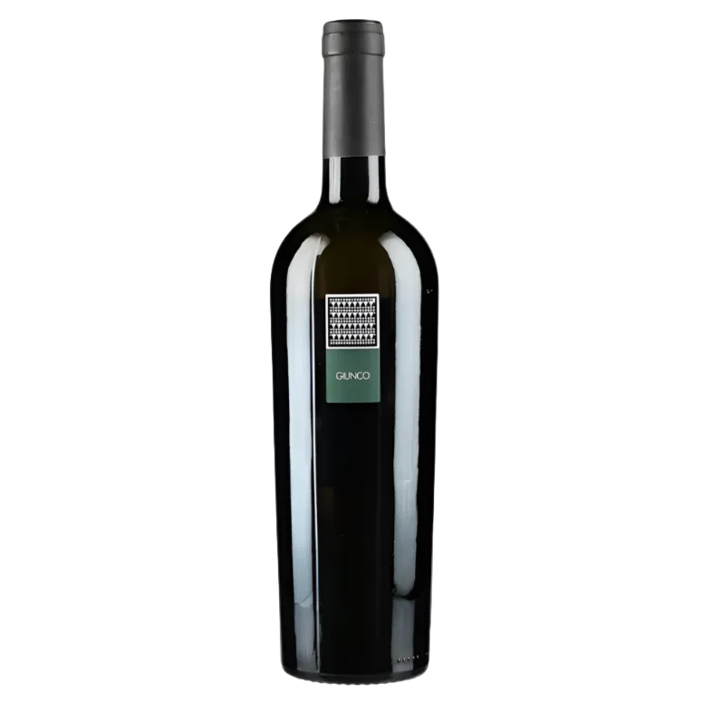 Cantina Mesa Giunco Vermentino di Sardegna 2023 white wine bottle with minimalist label design. Premium Sardinian wine available at FINE & WILD UK.